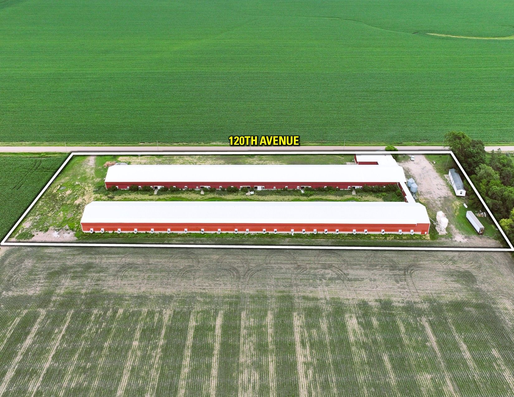 Listing Photo: Drone Outline W1